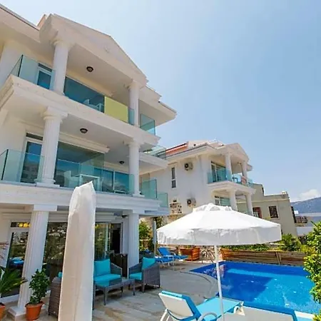 Villa Sleeps 10 Pool Air Con Wifi