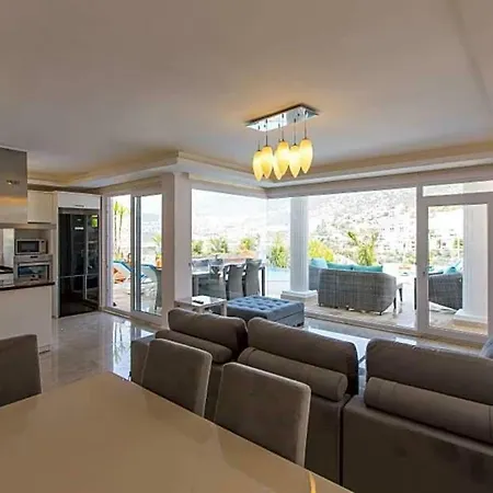 Sleeps 10 Pool Air Con Wifi *